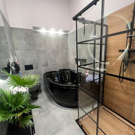 Loft W Centrum Z Jacuzzi فروتسواف المظهر الخارجي الصورة