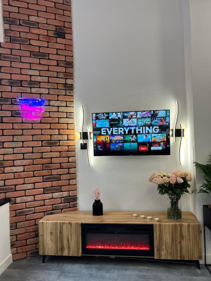 Loft W Centrum Z Jacuzzi فروتسواف المظهر الخارجي الصورة
