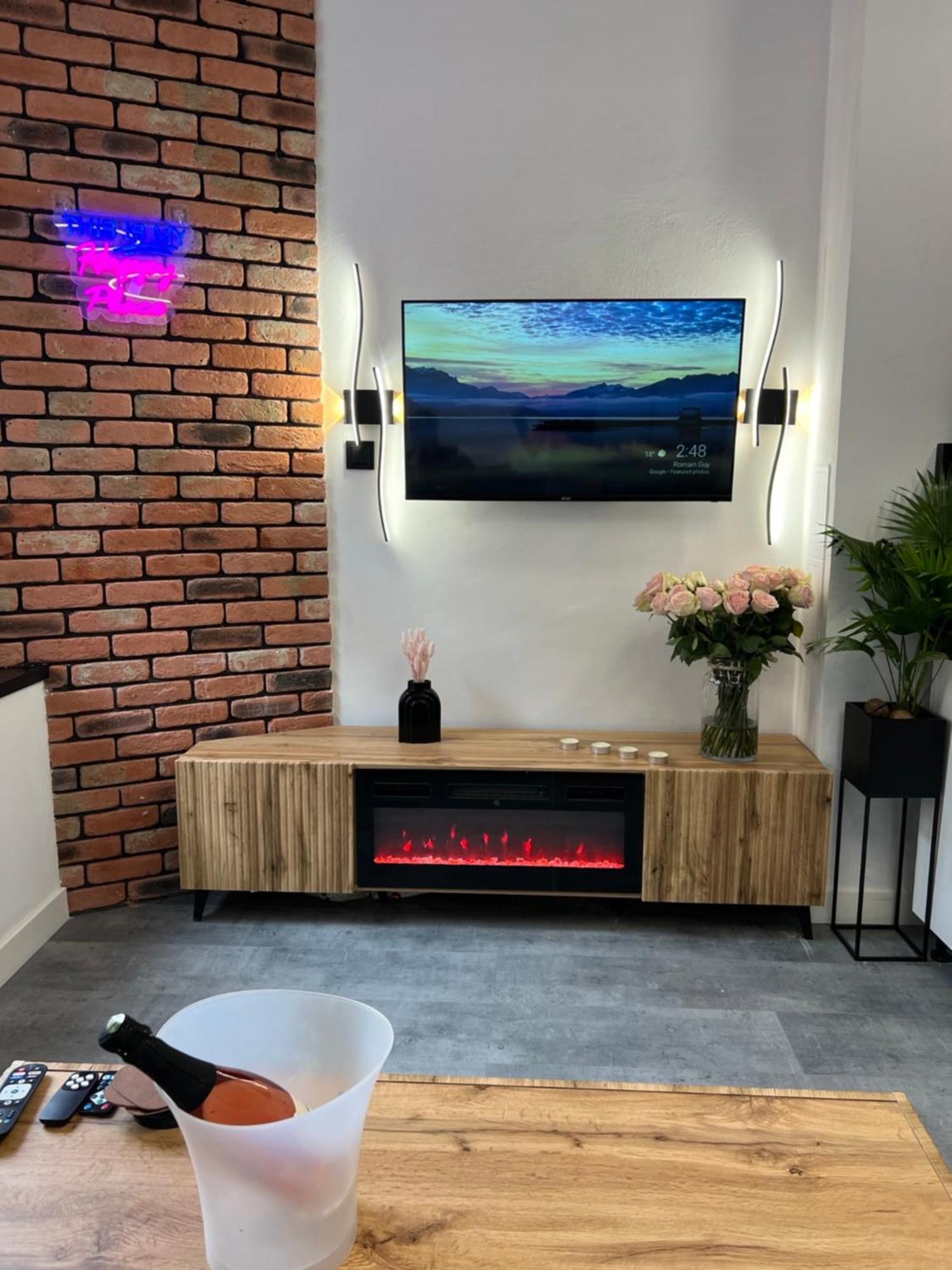 Loft W Centrum Z Jacuzzi فروتسواف المظهر الخارجي الصورة