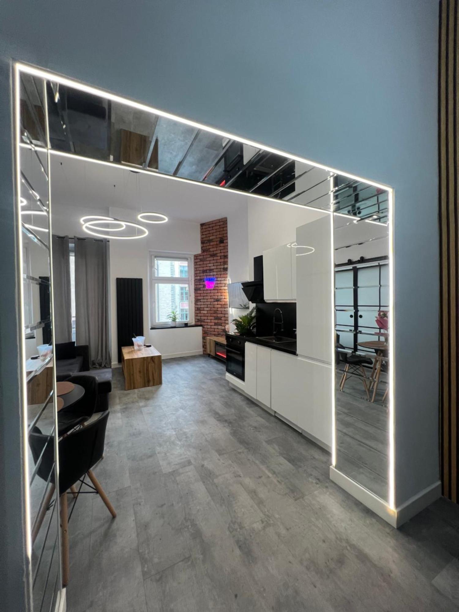 Loft W Centrum Z Jacuzzi فروتسواف المظهر الخارجي الصورة